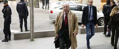 Llegada de Rodrigo Rato a la comisión de investigación de crisis financiera en el congreso en Madrid.