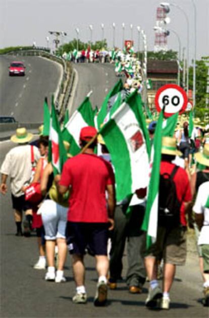 La marcha de los cerca de 1.200 jornaleros andaluces llega a Getafe.