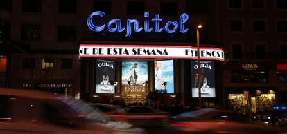 Fachada de los cines Capitol, en la Gran V&iacute;a.