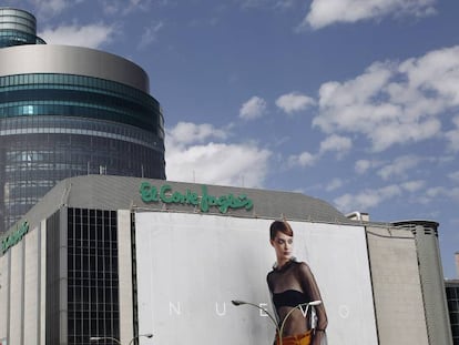 Centro comercial de El Corte Inglés en el Paseo de la Castellana de Madrid.