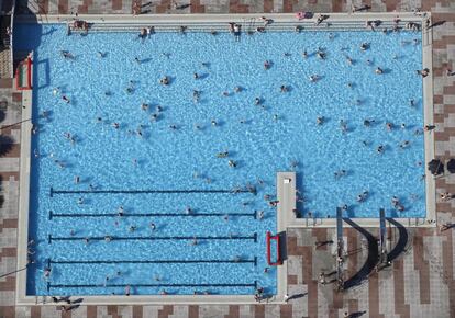 Vista aérea de una piscina en Haltern (Alemania), el 1 de julio de 2015.