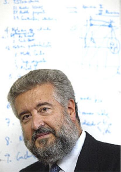 Enrique Alarcón.