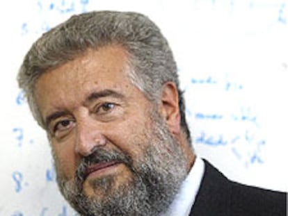 Enrique Alarcón.