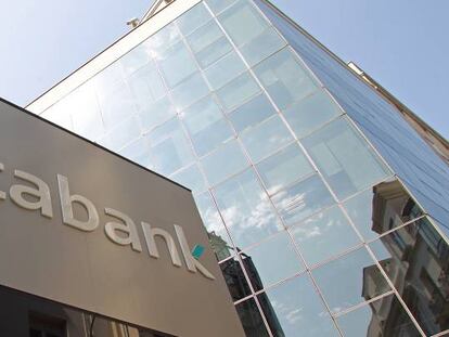Fachada de la sede de Cecabank en Madrid