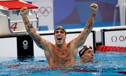 O nadador Bruno Fratus comemora após ganhar a medalha de bronze no 50m livres masculinos