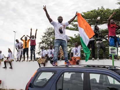 Seguidores de Laurent Gbagbo celebran el regreso del expresidente a Costa de Marfil, este jueves en Abiyán.