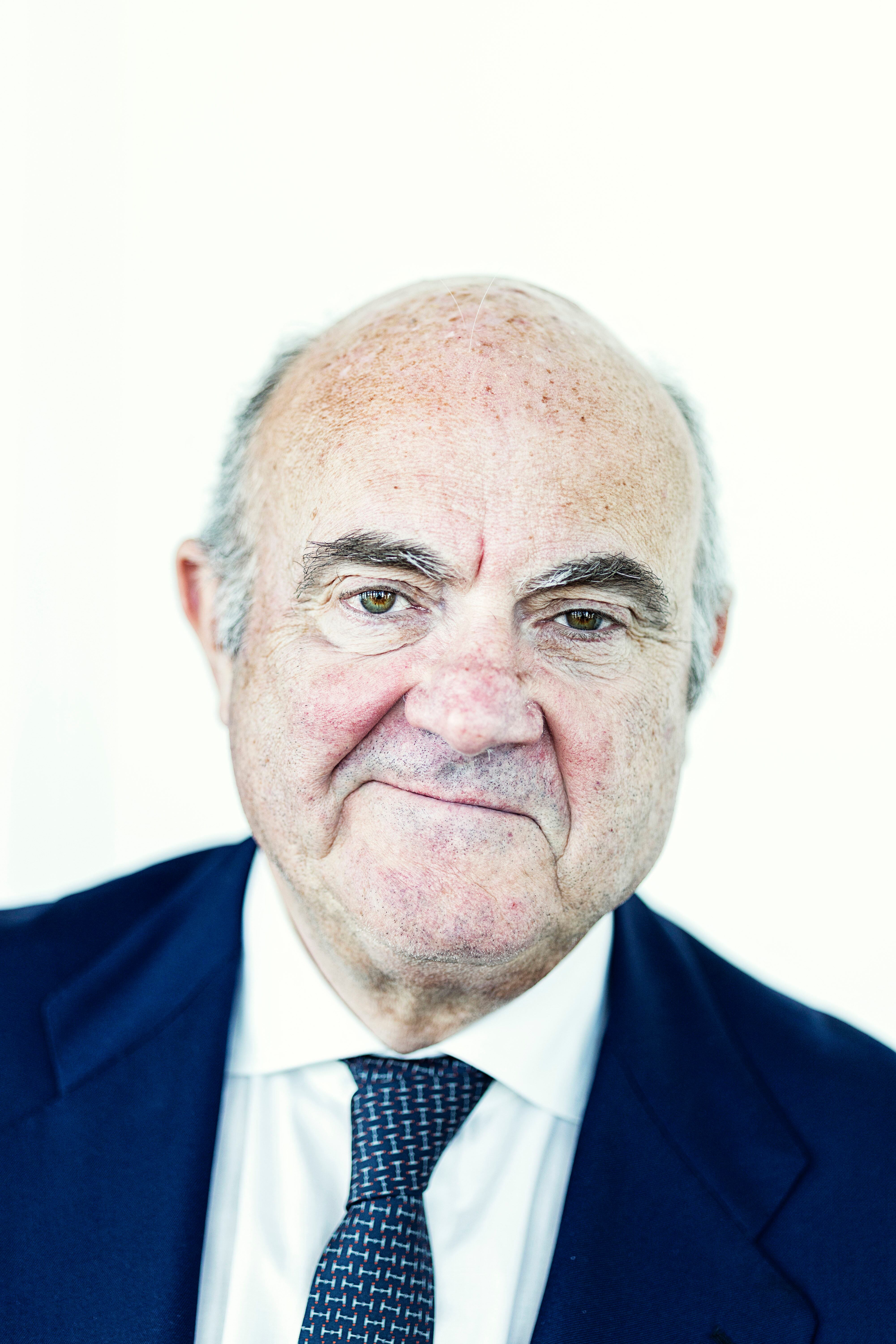 Luis de Guindos, vicepresidente del BCE fotografiado en su despacho en la sede de Fráncfort.