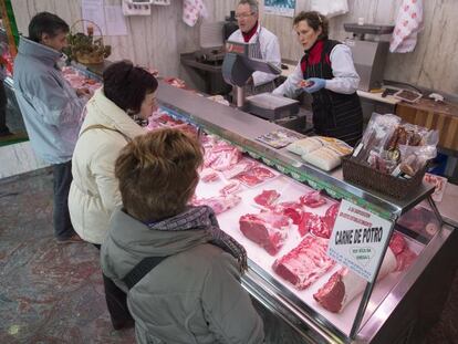 Rosa del Val selling horsemeat at her butcher&#039;s shop. 