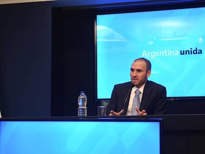 El ministro de Economía de Argentina, Martín Guzmán, durante una rueda de prensa celebrada en Buenos Aires en diciembre pasado.