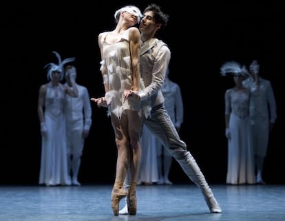 Un momento de 'Lac', la nueva producción de los Ballets de Montecarlo