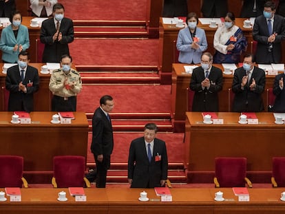 O presidente chinês, Xi Jinping, na abertura da sessão legislativa que iniciou a tramitação da nova lei de segurança de Hong Kong, em 22 de maio, em Pequim.