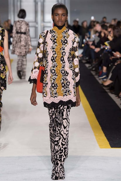 pasarela giambattista valli otoño invierno 2015 2016 paris fashion week