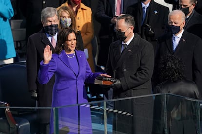卡馬拉·哈里斯於 2021 年 1 月 20 日在華盛頓國會山莊舉行的第 59 屆總統就職典禮上宣誓就任副總統。