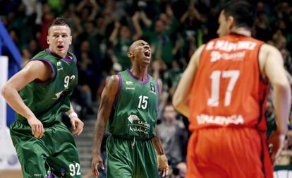 Jamar Smith se lamenta tras una acción con Unicaja.