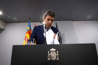 El presidente de la Comunitat Valenciana, Carlos Mazón, en rueda de prensa tras la reunión con Sánchez.