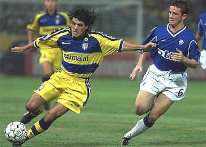 Ortega, en su época en el Parma, en un partido de Liga de Campeones ante el Glasgow Rangers.
