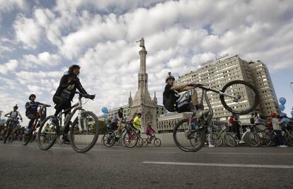 Participantes en la 37 edición de la Fiesta de la Bicicleta en Madrid.