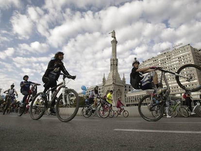 Participantes en la 37 edición de la Fiesta de la Bicicleta en Madrid.