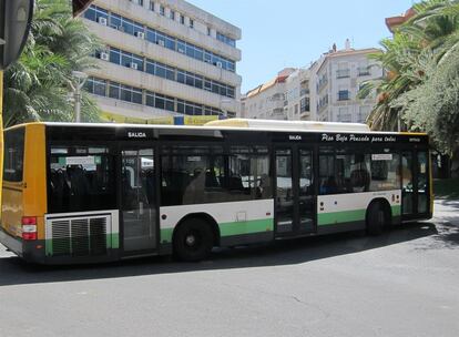Un autobús de la red de transporte público de Jaén.
