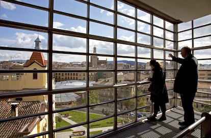 Perspectiva de Pamplona desde el Archivo General de Navarra, obra de Rafael Moneo.