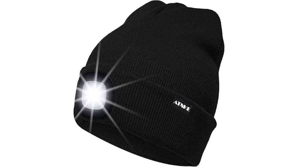 Este gorro con luz led está disponible en diferentes colores.