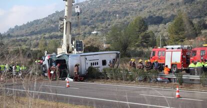 El autobús siniestrado en Freginals.