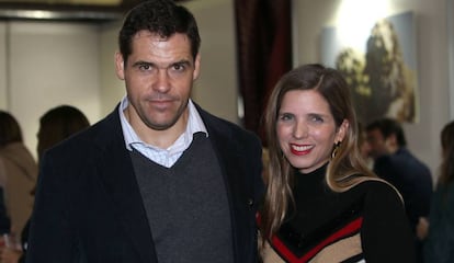 Luis Alfonso de Borbón y María Margarita Vargas durante el rastrillo Nuevo Futuro 2016 en Madrid.