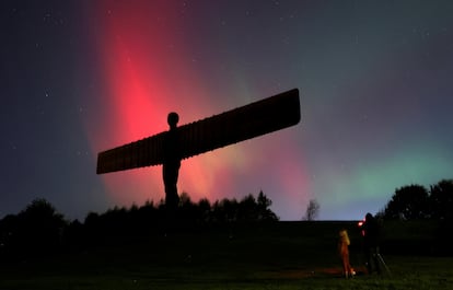 La aurora también se ha percibido desde los cielos de otros países. La foto fue tomada en Gateshead, Reino Unido.

