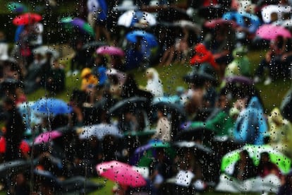 La lluvia demora los partidos de tenis programados para la séptima jornada del torneo de Wimbledon en Londres.