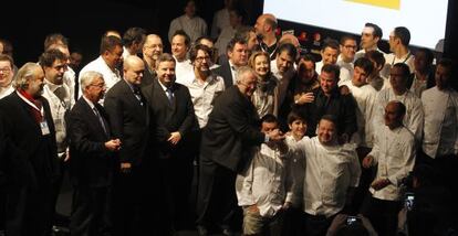 Prestigiosos chefs posan juntos en el arranque de Madrid Fusión.