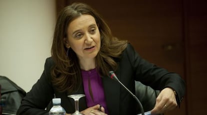Rosa Vidal, durante la comisión de control.