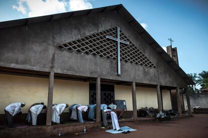 Desde hace más de un año, la República Centroafricana está sumida en un conflicto que empezó siendo político, pero que está adquiriendo un tinte cada vez más interreligioso.