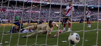 Giggliotti marca ante River el gol de la victoria de Boca.