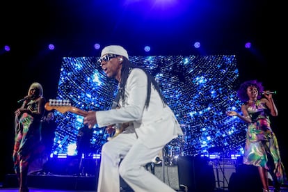 El músico y compositor Nile Rodgers, durante el concierto en Madrid.