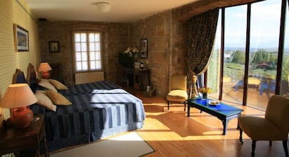 Habitación del hotel Cosme Palacio, en Laguardia (Álava).