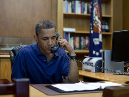 El presidente Barack Obama recibe información sobre el ataque que costó la vida a los militares estadounidenses.