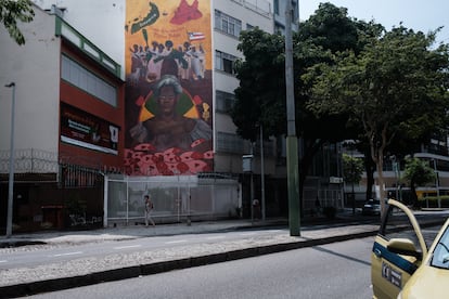 Imagen que homenajea a la combatiente histórica María Felipa, quien da nombre a la escuela.