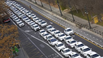 Una de las protestas de los taxistas valencianos contra la irrupción de las VTC. 