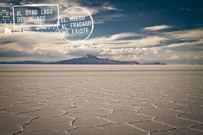 "Ese momento en el que pasas página y por fin te das cuenta de que no fue tan grave aquel día en el que la impresora se estropeó y llegaste tarde a aquella reunión en la que se iba a acabar el mundo". Salar de Uyuni, Bolivia.