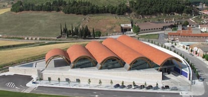 Instalaciones de Bodegas Protos en la localidad de Pe&ntilde;afiel (Valladolid), en la Ribera del Duero. 