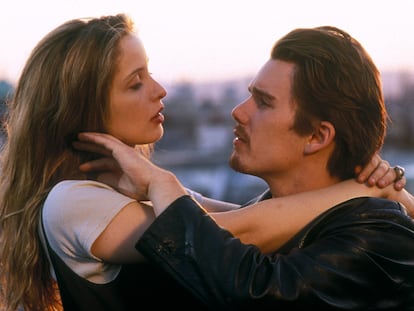 Julie Delpy y Ethan Hawke en un fotograma de 'Antes del amanecer'.