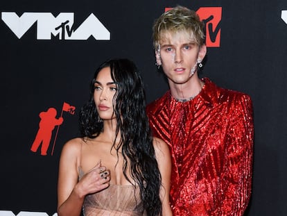 Megan Fox y Machine Gun Kelly en la alfombra roja de los MTV Video Music Awards el 21 de septiembre de 2021, en Nueva York.