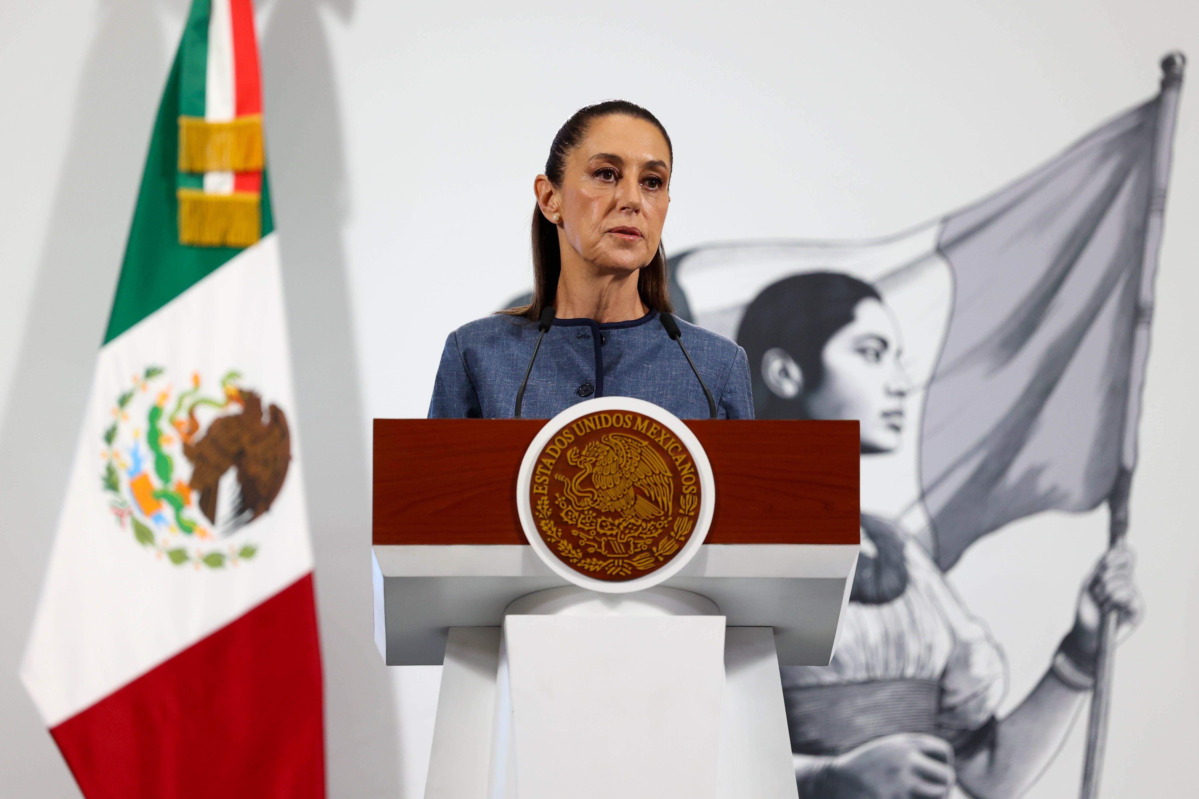 Claudia Sheinbaum replica a Trump: “Los mexicanos que viven en Estados Unidos son trabajadores honestos” Publicado por Últimas noticias: la última hora de hoy en EL PAÍS