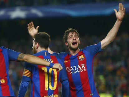 Sergi Roberto, celebra el gol de la remontada junto a Messi y Suárez.
