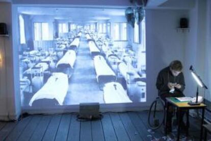 Una escena de la obra 'The blue boy', que se estrena en Sevilla.