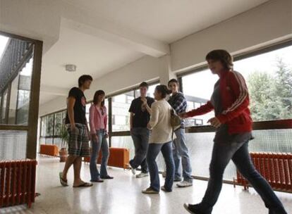 Alumnos en el Colegio Mayor Isabel de España.