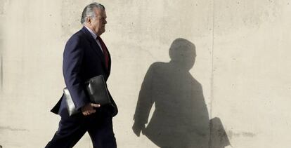 L'extresorer del PP Luis Bárcenas, en arribar a l'Audiència Nacional.