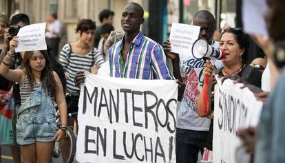 Una protesta de manters a Barcelona.