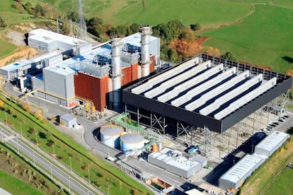 Planta de ciclo combinado de Bizkaia Energía en Amorebieta (País Vasco). Es la primera de su tipo destinada a producir energía a partir de hidrógeno verde en España.