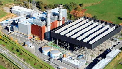 Planta de ciclo combinado de Bizkaia Energía en Amorebieta (País Vasco). Es la primera de su tipo destinada a producir energía a partir de hidrógeno verde en España.